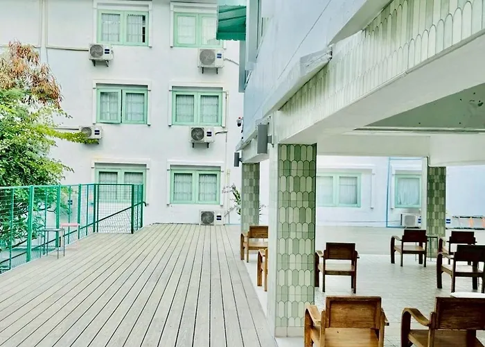 Easy Monday Pool Capsule - Old Town Capsule hotel Bangkok