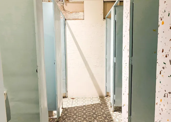 Easy Monday Pool Capsule - Old Town Hotel cápsula *