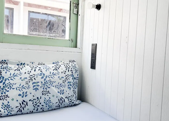 Capsule hotel Easy Monday Pool Capsule - Old Town