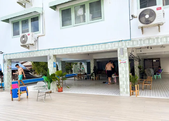 Easy Monday Pool Capsule - Old Town Hotel cápsula