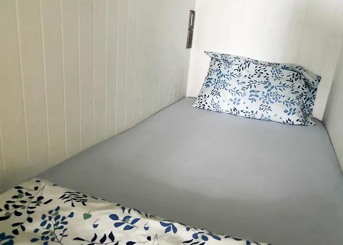 Easy Monday Pool Capsule - Old Town