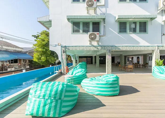 Easy Monday Pool Capsule - Old Town * Bangkok